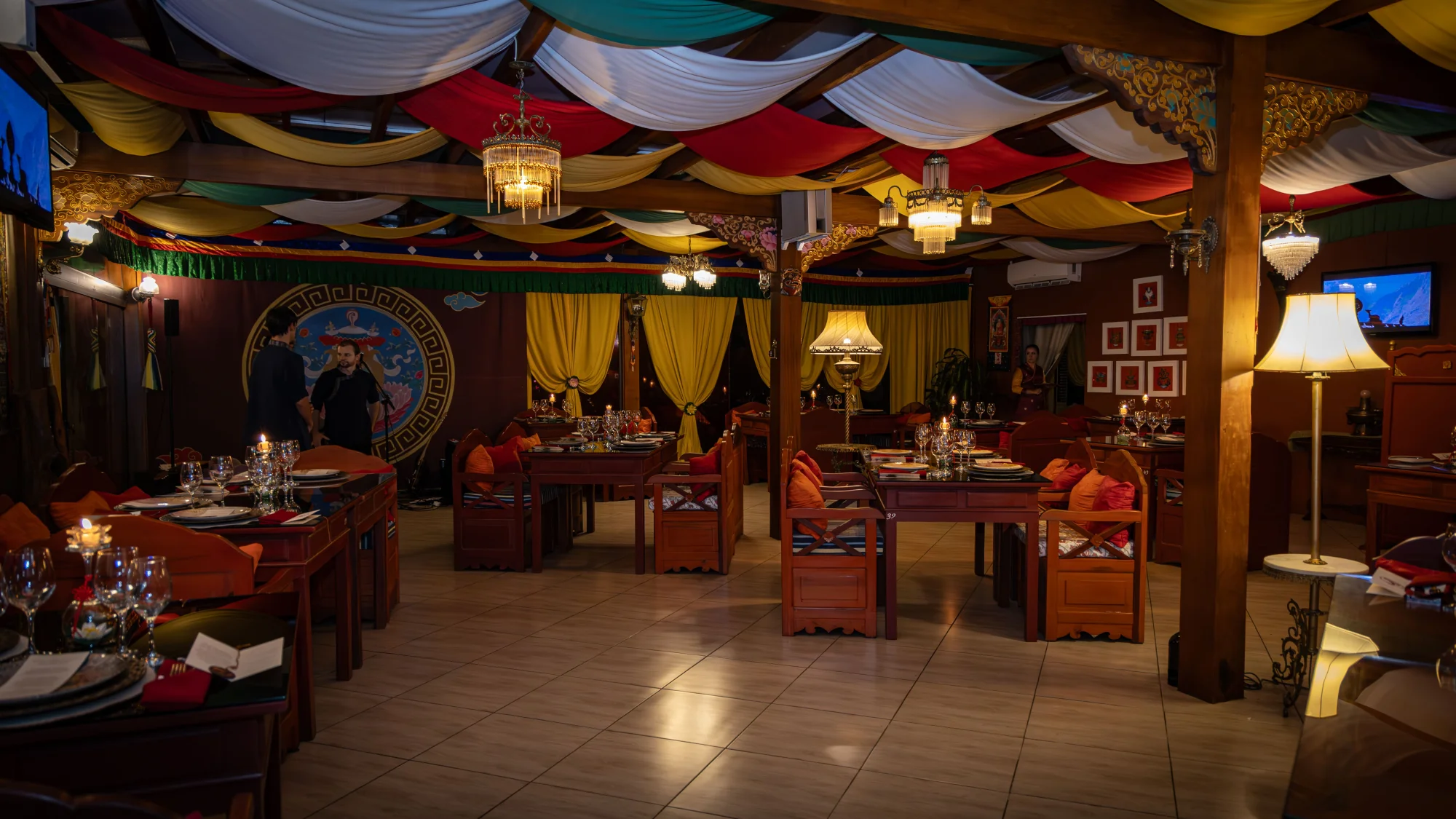 restaurante com espaço para festa